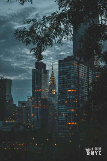 Chrysler Building de nuit. 