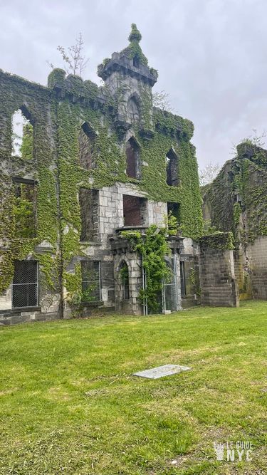 Smallpox Memorial Hospital
