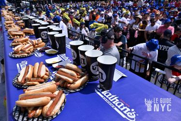 Ça en fait des hotdogs à dévorer ! Crédit photo : Nathan's Famous