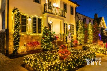 Des déco extravagantes à Dyker Heights. Crédit : GetYourGuide