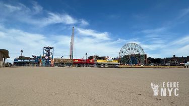 La plage et les manèges de Coney Island