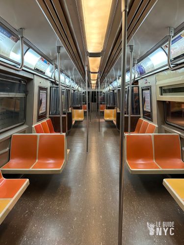 Les rames avec les si&egrave;ges oranges iconiques, remplac&eacute;es fin 2025