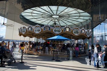 Jane Carousel, le man&egrave;ge centenaire