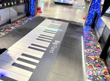 Le piano g&eacute;ant, pour le plaisir des enfants... petits et grands