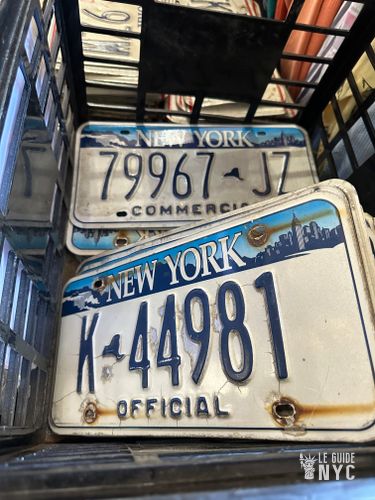 Plaques d'immatriculations : un souvenir pour le moins original