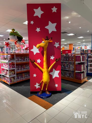 Avec un &eacute;tage entier de jeux et jouets, c'est le paradis des enfants !&nbsp;