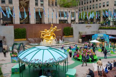 Van Cleef &amp; Arpels / Charlotte Gastaut sur le Rink du Rockefeller Center